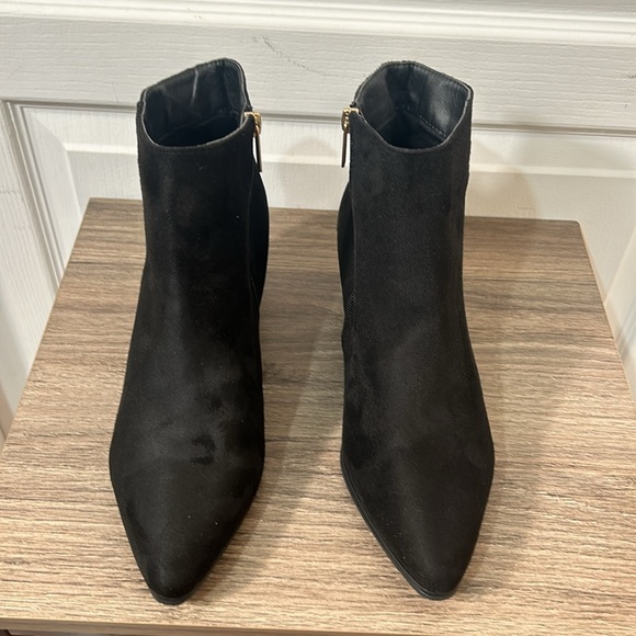 CLOUD WALKERS BY AVENUE women ankle boots WITH GOLD HEELS SIDE ZIPPER SIZE 8.5 w - Picture 3 of 8